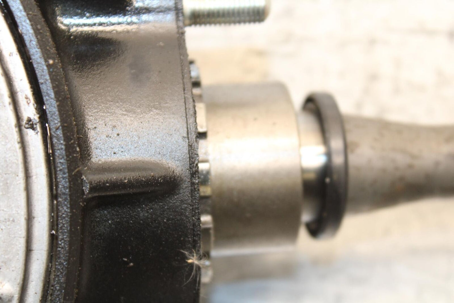 2004 Suzuki Intruder 1500 VL1500 FINAL DRIVE GEAR DIFFERENTIAL 27300-10813 BB573