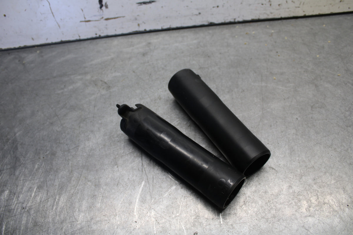 18-24 YAMAHA MT-07 FRONT FORK GUARDS SET PAIR BB662