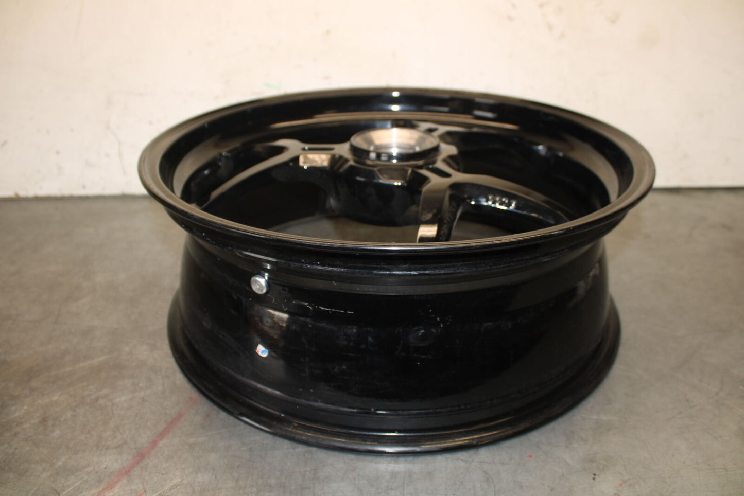 12-15 DUCATI 1199 PANIGALE REAR WHEEL BACK RIM BB705