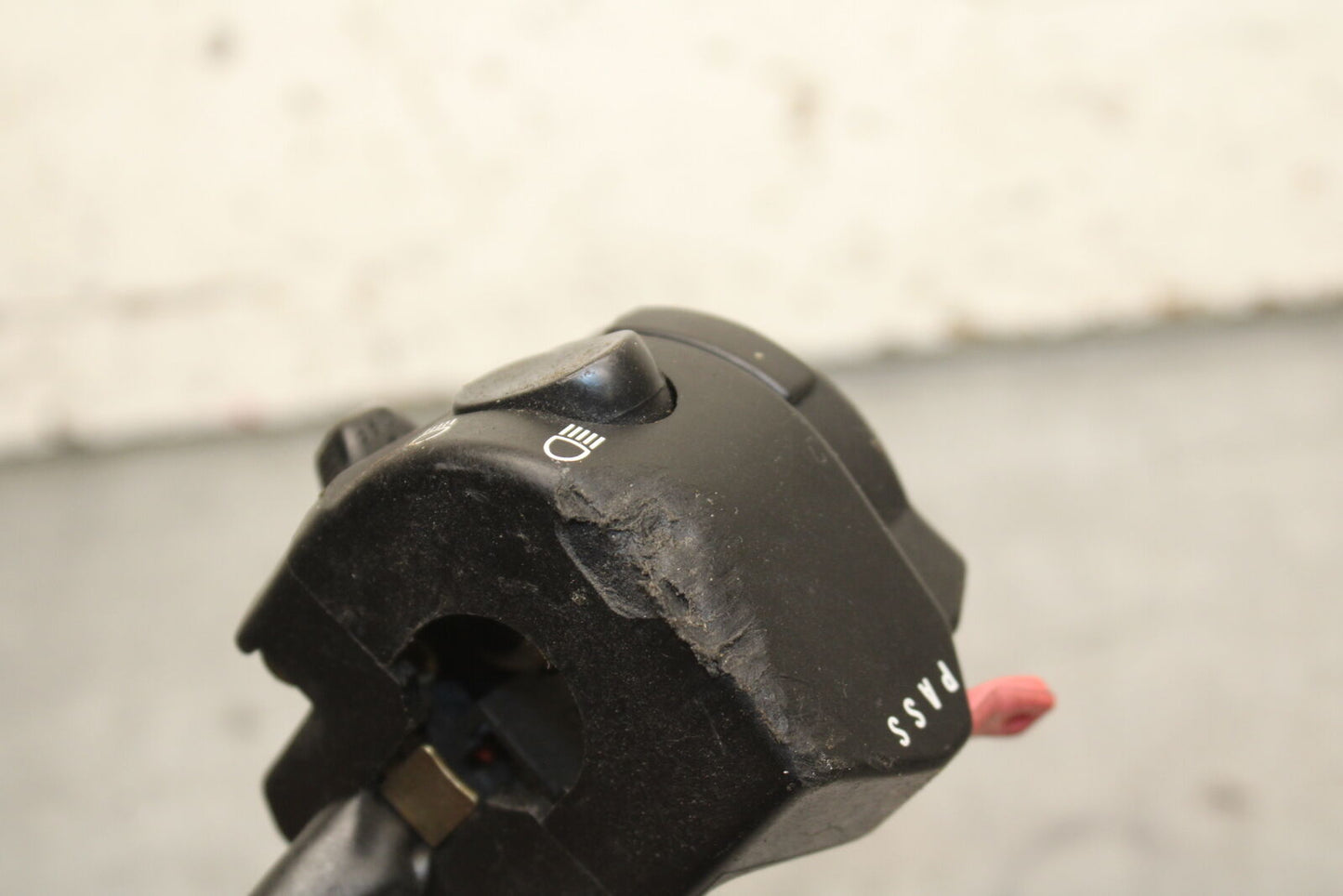03-04 TRIUMPH DAYTONA 600 LEFT CLIP ON HANDLE HORN SIGNALS SWITCH SWITCHES BB745