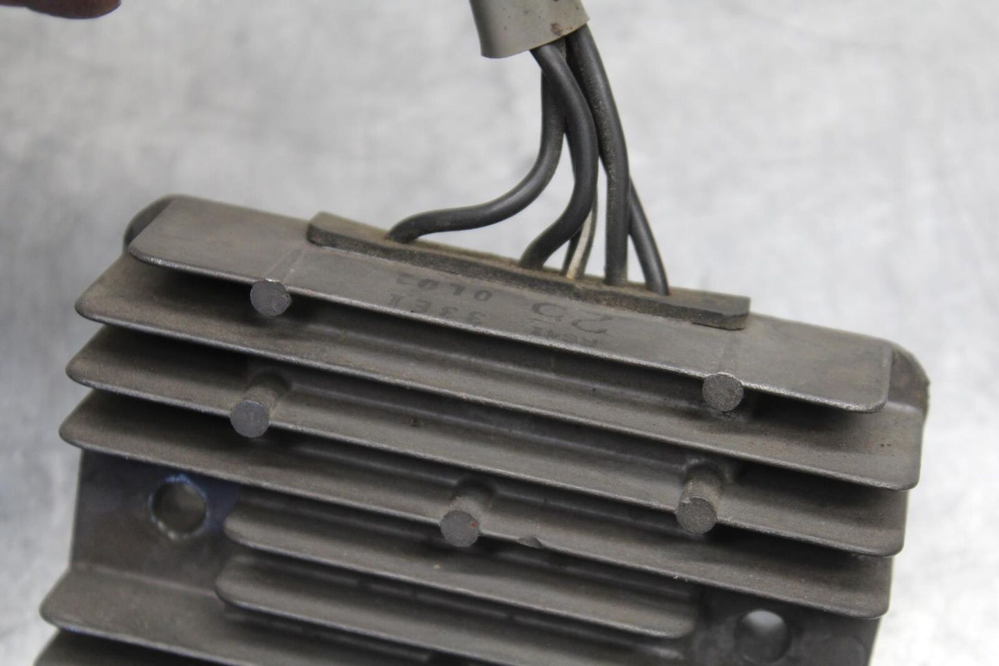 01-03 SUZUKI GSXR600 RECTIFIER VOLTAGE REGULATOR 32800-33E21 BB639