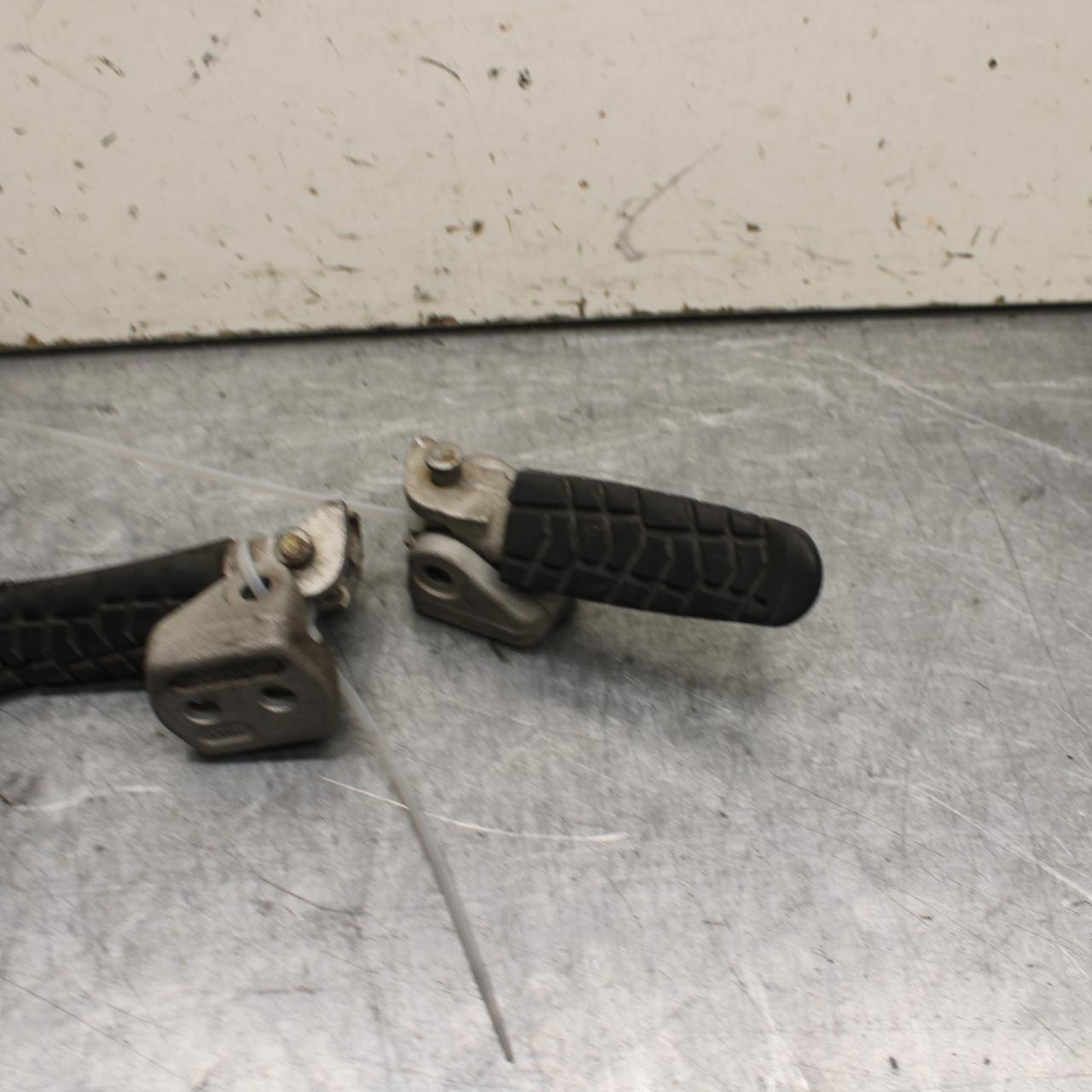 16-18 KTM 690 DUKE REAR BACK PASSENGER PEG SET PAIR BB631