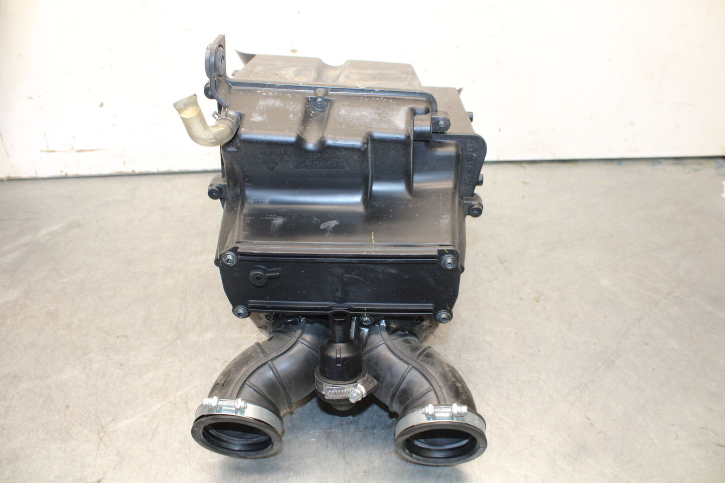 19-21 TRIUMPH SPEED TWIN 1200 AIRBOX AIR INTAKE FILTER BOX BB653