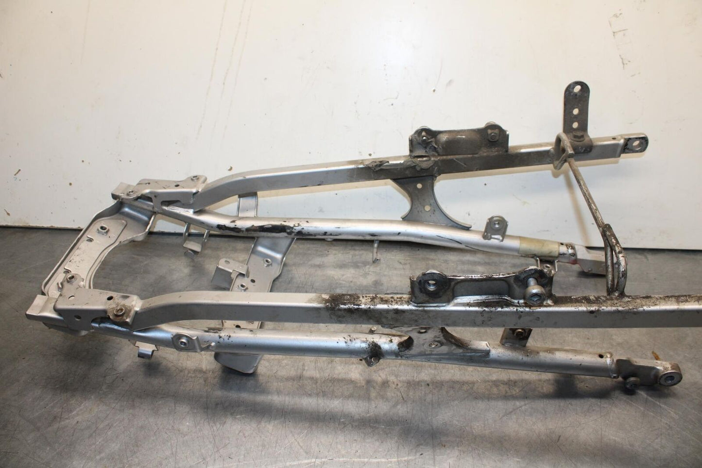 2003 Suzuki SV1000S REAR BACK TAIL SUBFRAME SUB FRAME BB85