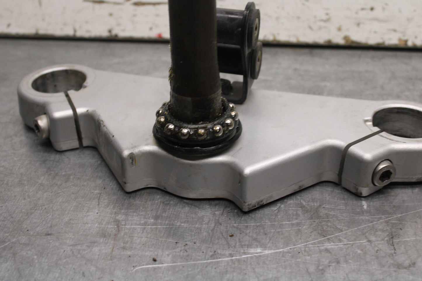 14-16 TRIUMPH AMERICA LT FRONT FORKS CLAMP LOWER TRIPLE TREE STEM BB720