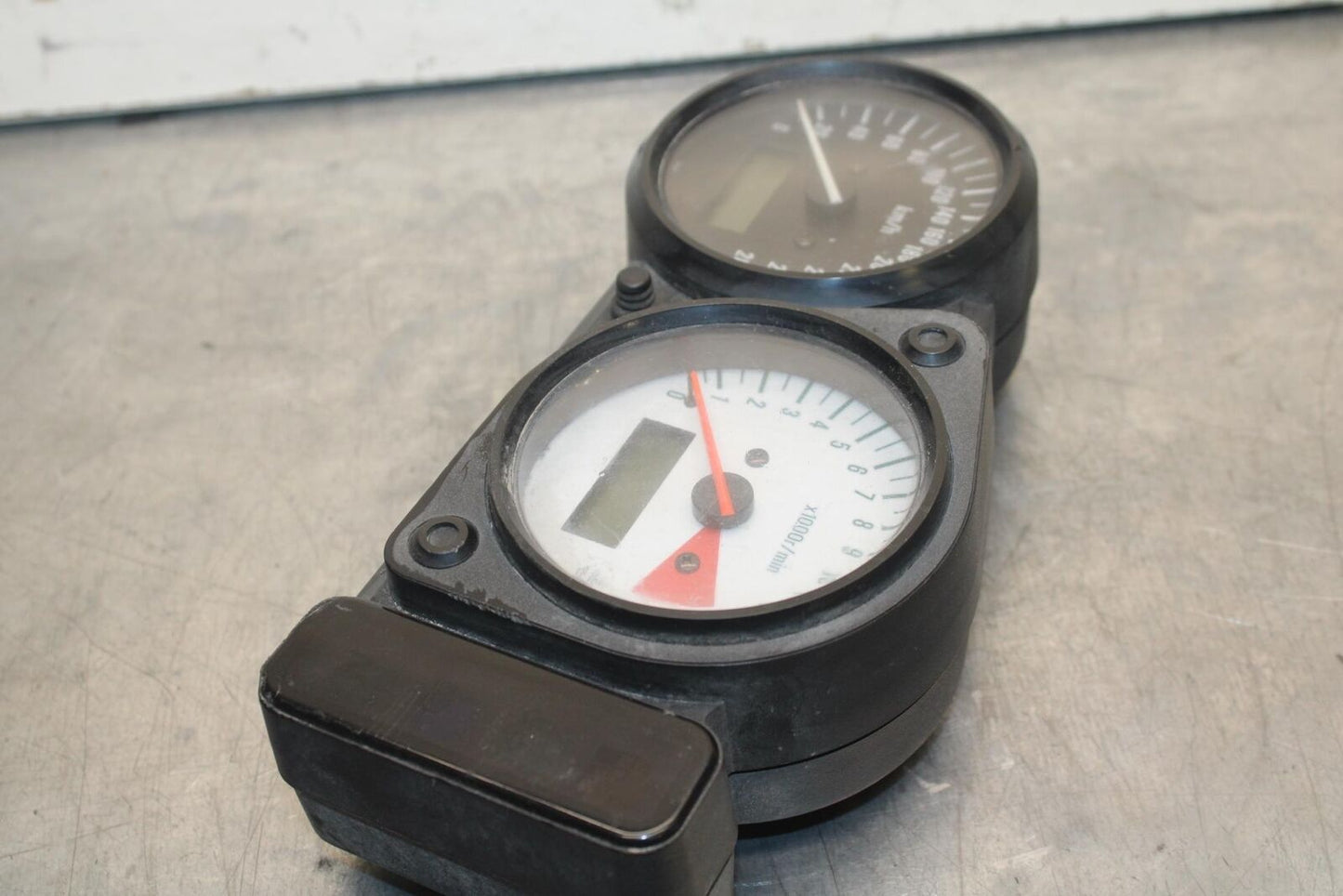 1999 Suzuki GSXR600 SPEEDO TACH GAUGES DISPLAY CLUSTER SPEEDOMETER BB608