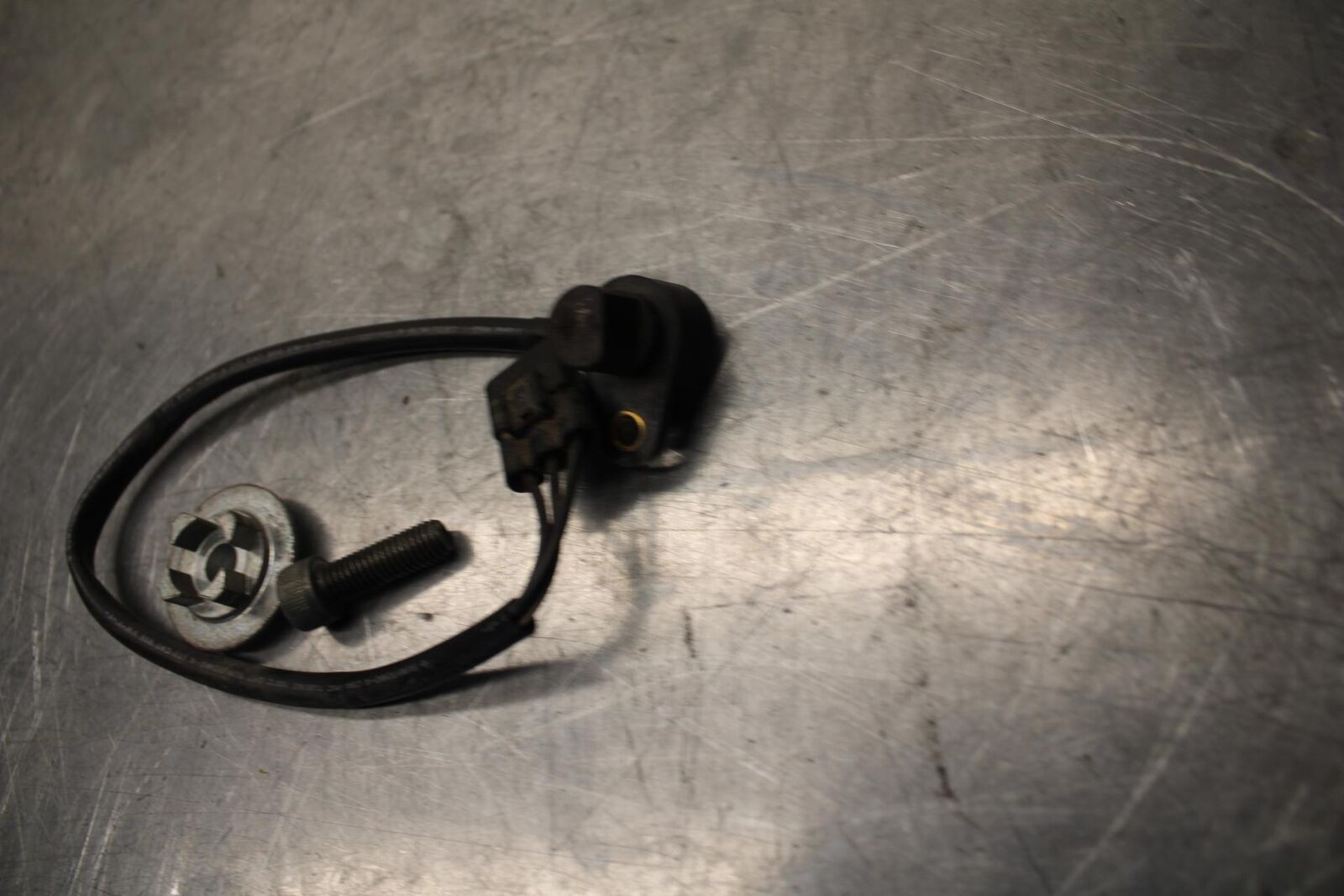 01 SUZUKI GSXR1000 SPEED SPEEDOMETER SENSOR 34990-35F00 BB100