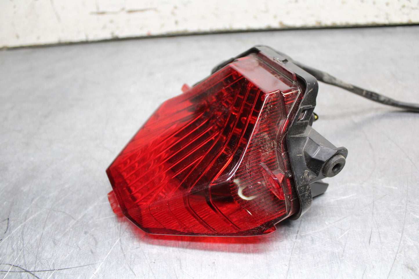 19-24 YAMAHA R3 REAR TAIL TAILLIGHT BACK BRAKE LIGHT BB736