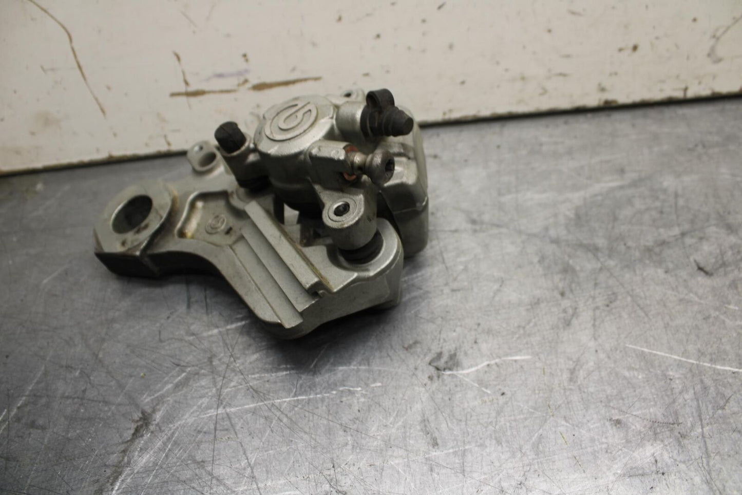 16-18 KTM 690 DUKE REAR BACK BRAKE CALIPER W MOUNT BRACKET BB631