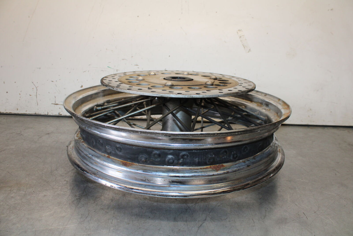 99-00 YAMAHA V STAR 1100 FRONT WHEEL FRONT RIM BB711