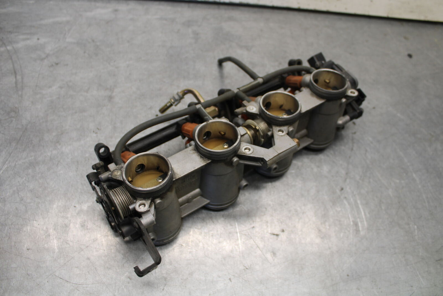 04-05 SUZUKI GSXR600 MAIN FUEL INJECTORS / THROTTLE BODIES 13405-29G00 BB658
