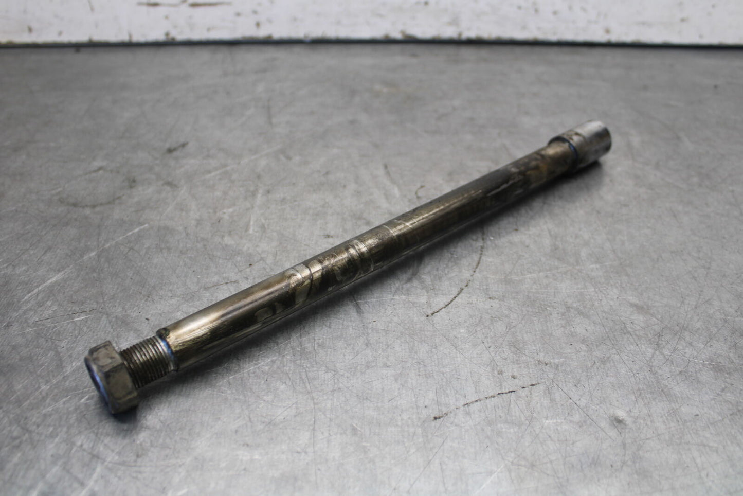 05-06 YAMAHA ROYAL STAR REAR AXLE BACK WHEEL RIM PIVOT BOLT AXEL BB697