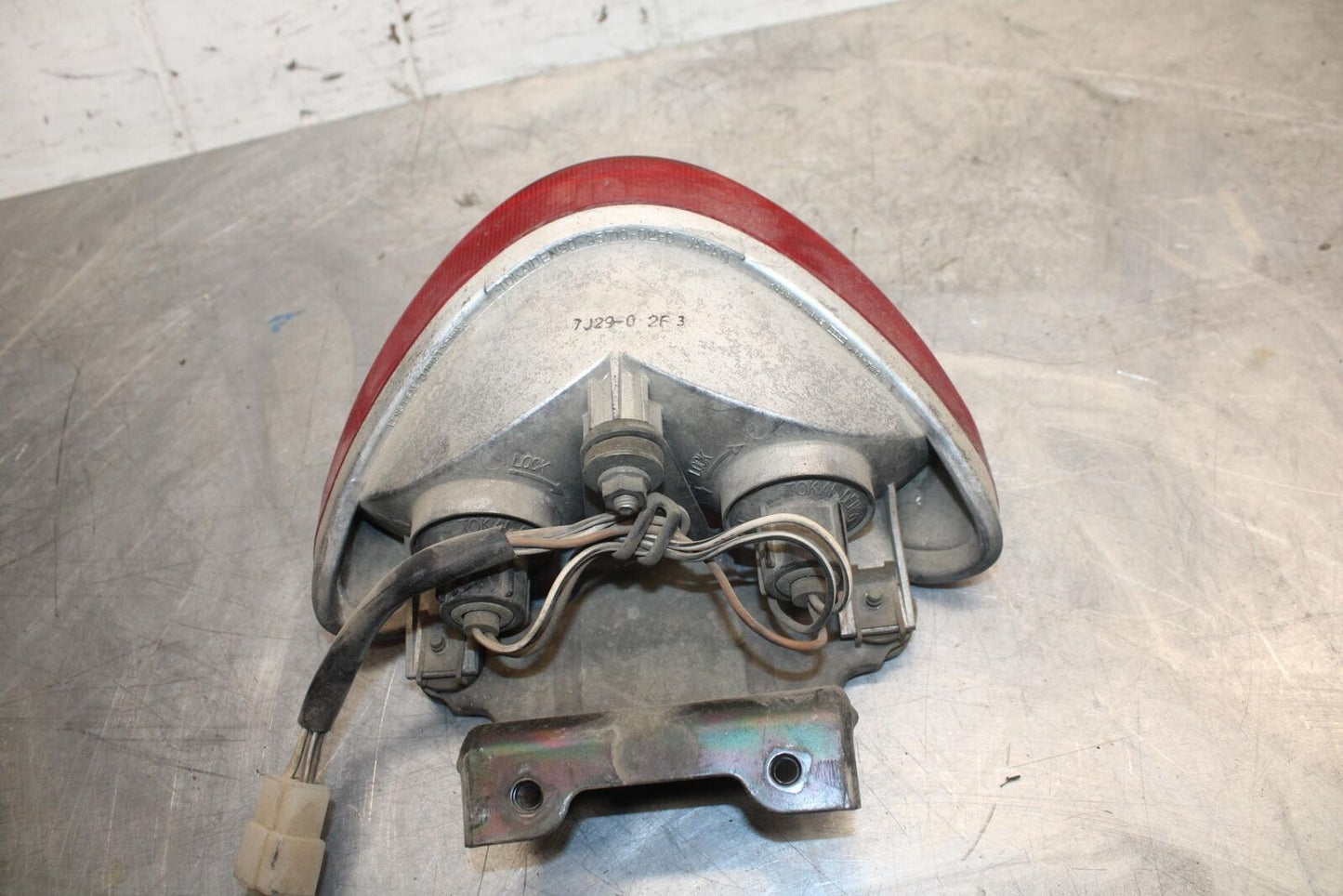 1998 Suzuki TL1000S REAR TAIL TAILLIGHT BACK BRAKE LIGHT BB508
