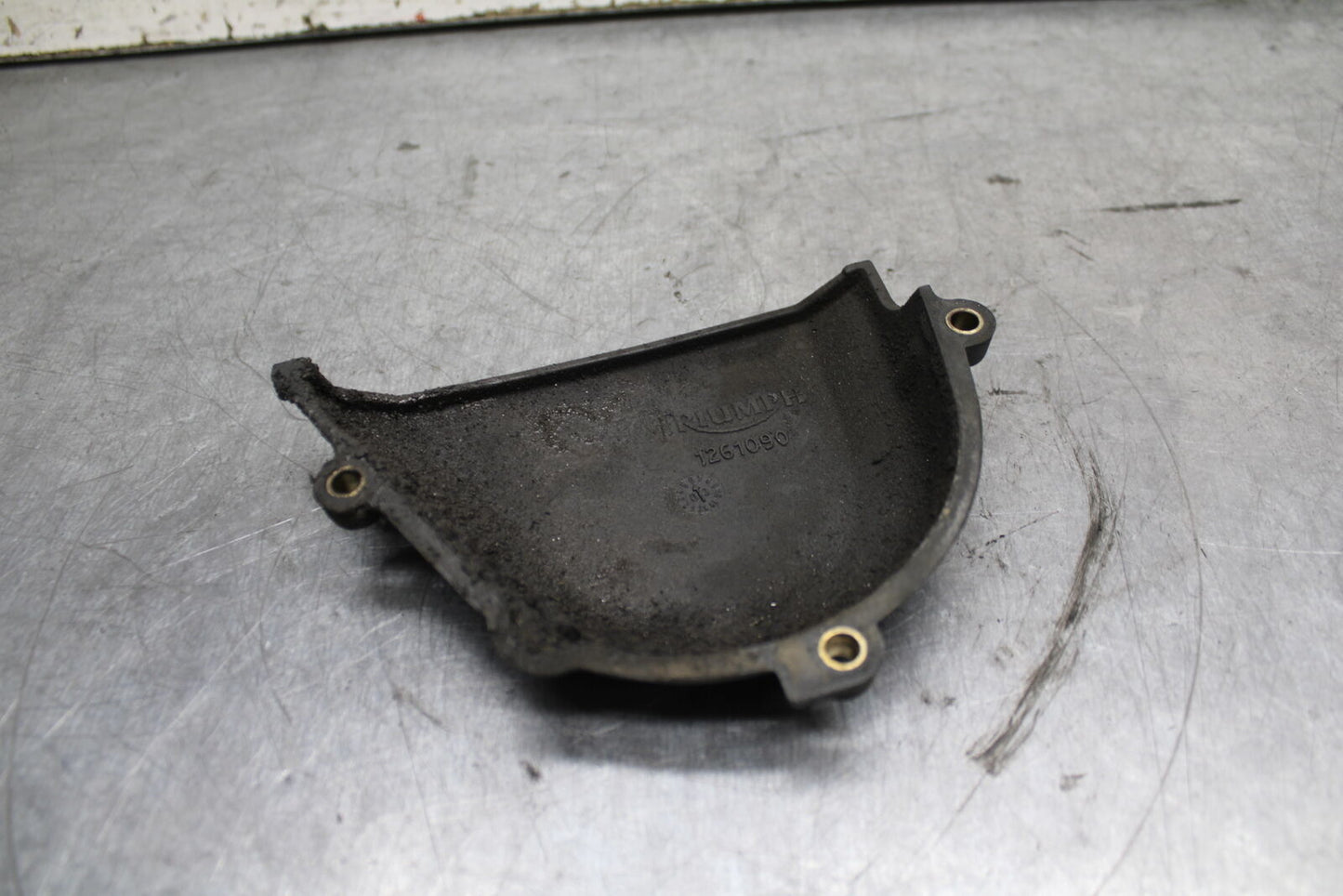 03-04 TRIUMPH DAYTONA 600 ENGINE SPROCKET COVER BB745