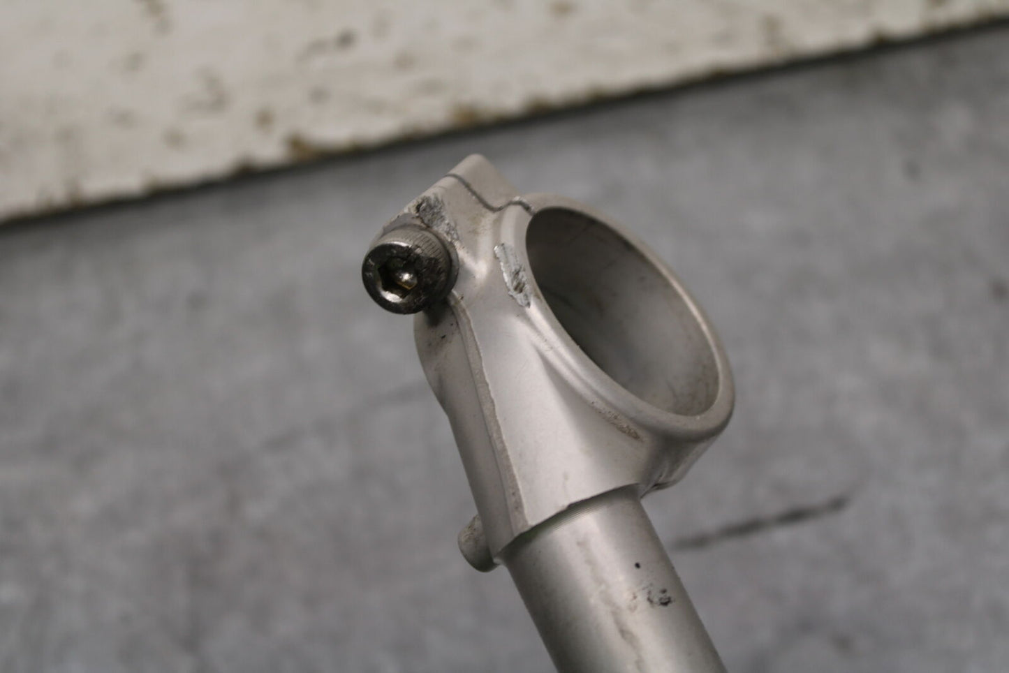 03-04 TRIUMPH DAYTONA 600 LEFT CLIP ON HANDLEBAR BB745