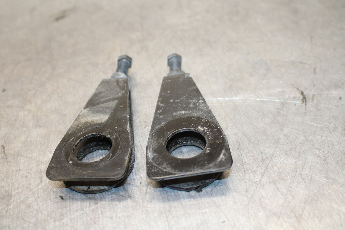 17-24 YAMAHA BOLT XVS950 SWINGARM CHAIN TENSIONER ADJUSTMENT BRACKETS BB729