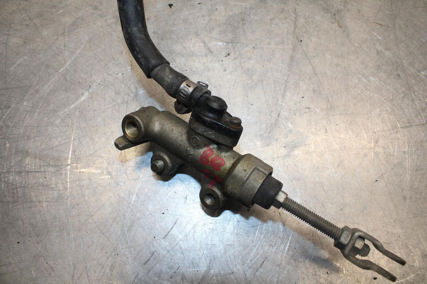 1994 Suzuki GSXR750W REAR BACK BRAKE MASTER CYLINDER W RESERVOIR BB17