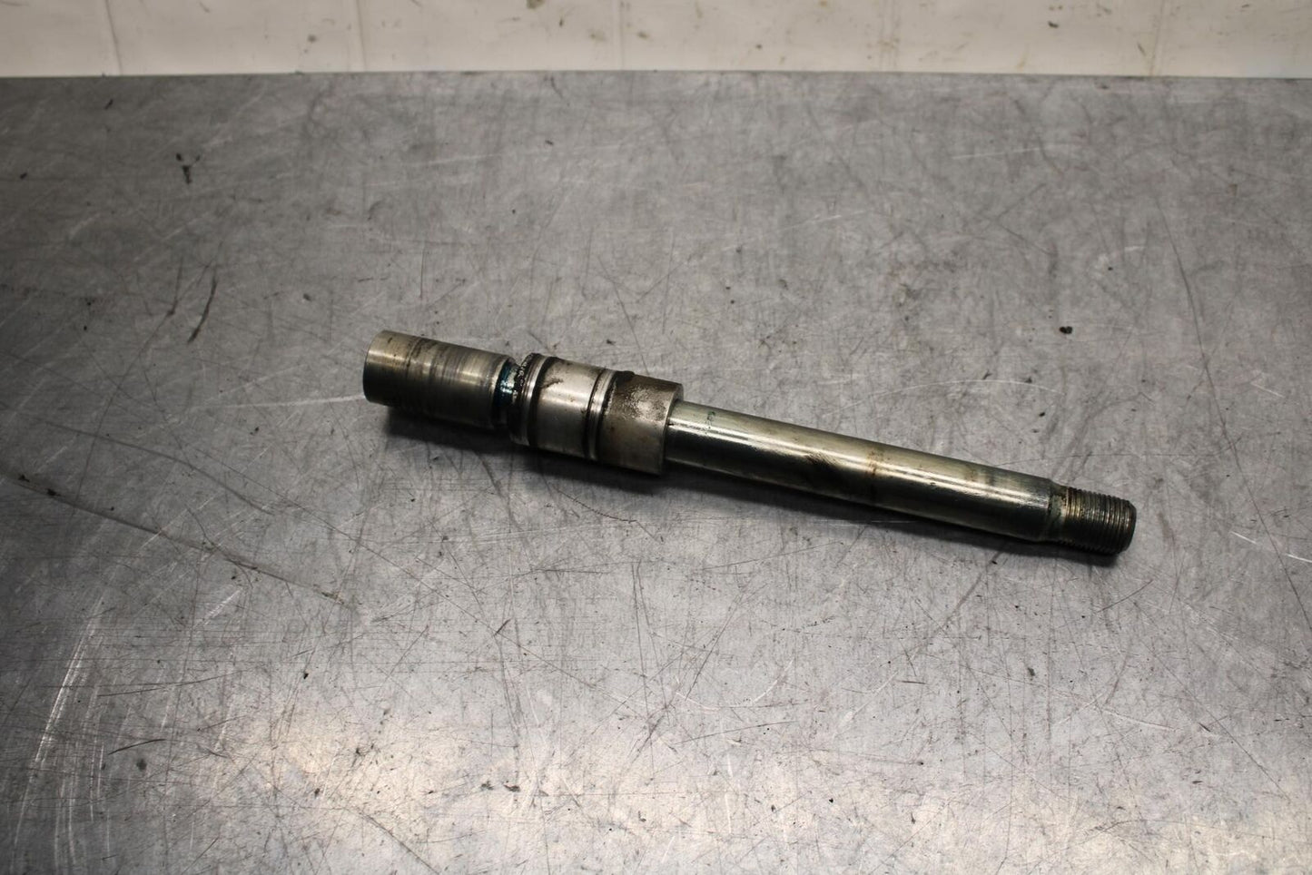 2009 Triumph Daytona 675 FRONT WHEEL RIM AXLE PIVOT BOLT T2000650 BB584