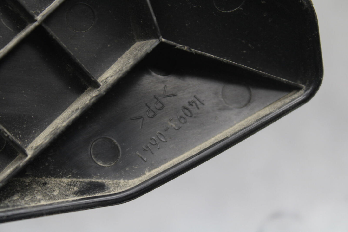 18-23 KAWASAKI NINJA 400 EX400 ABS RIGHT FRAME SIDE COVER COWL PANEL TRIM BB747