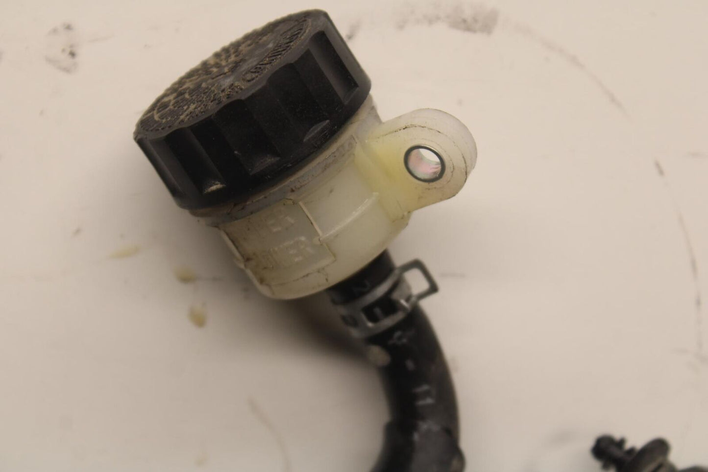 2011 Suzuki GSXR600 REAR BACK BRAKE MASTER CYLINDER W RESERVOIR BB605