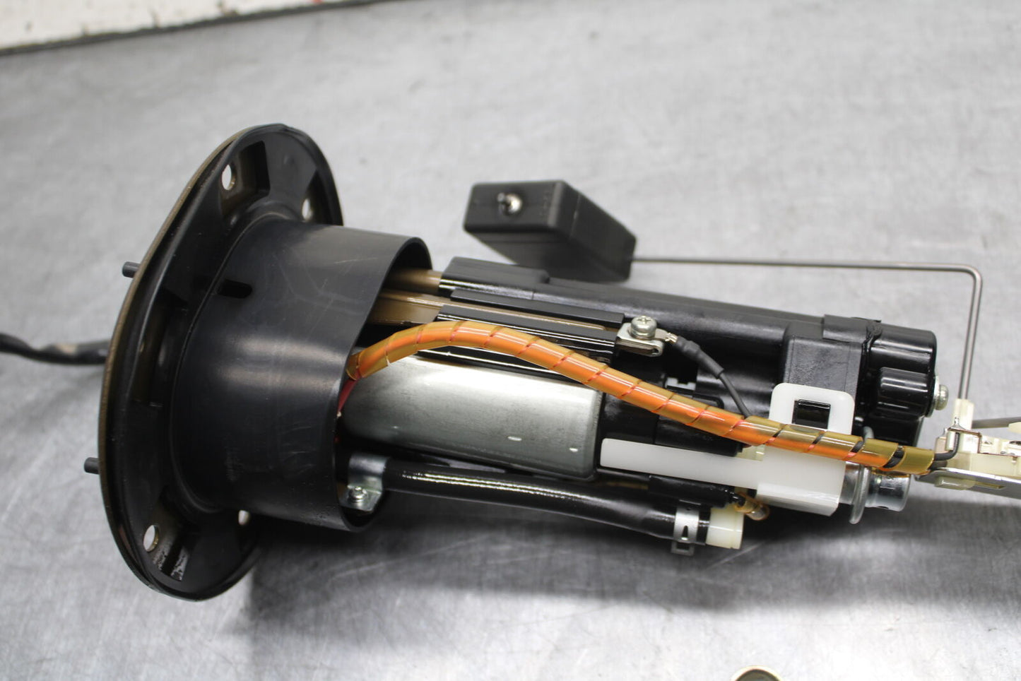 05-06 HONDA CBR600RR FUEL PUMP GAS PETROL SENDER UNIT BB727