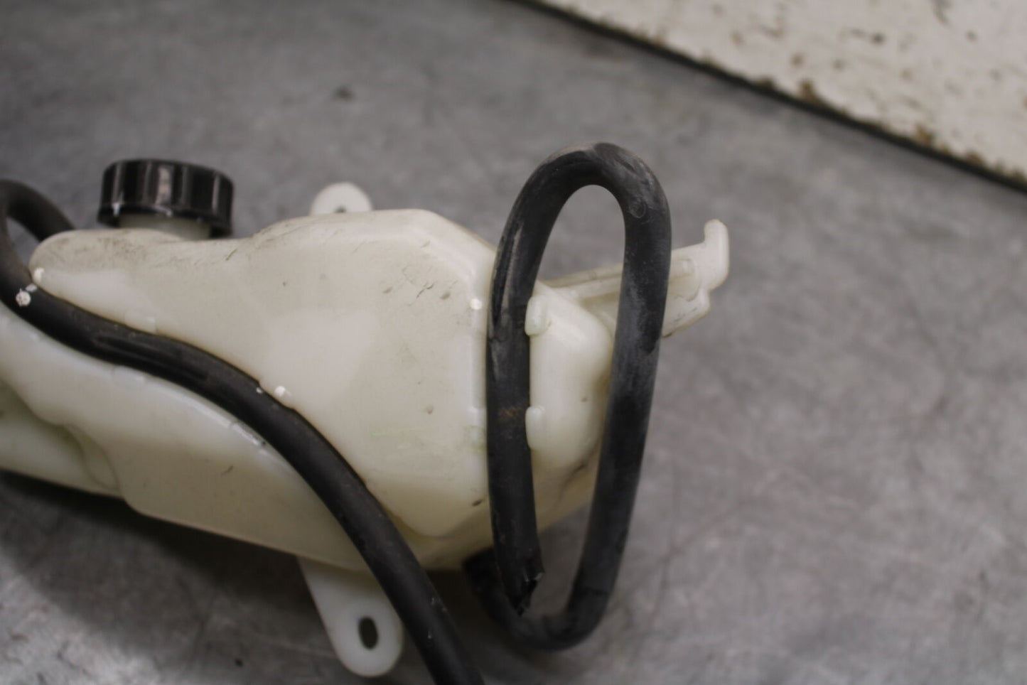 19-22 KAWASAKI Z400 COOLANT WATER TANK RESERVOIR BOTTLE BB738