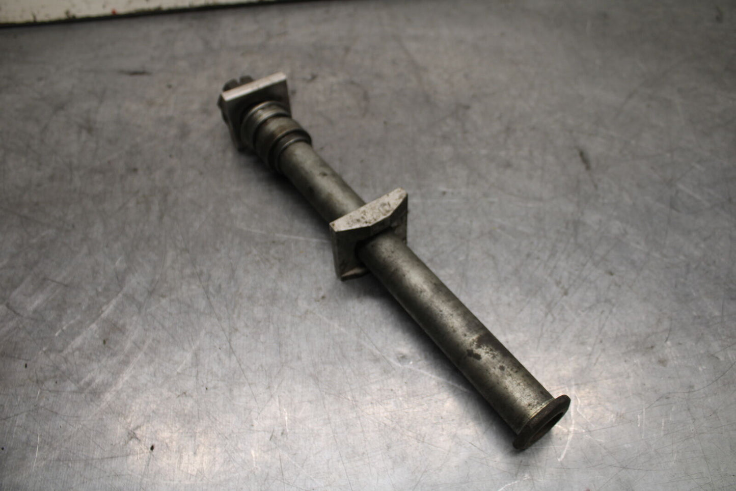 01-03 SUZUKI GSXR600 REAR AXLE BACK WHEEL RIM PIVOT BOLT AXEL BB336