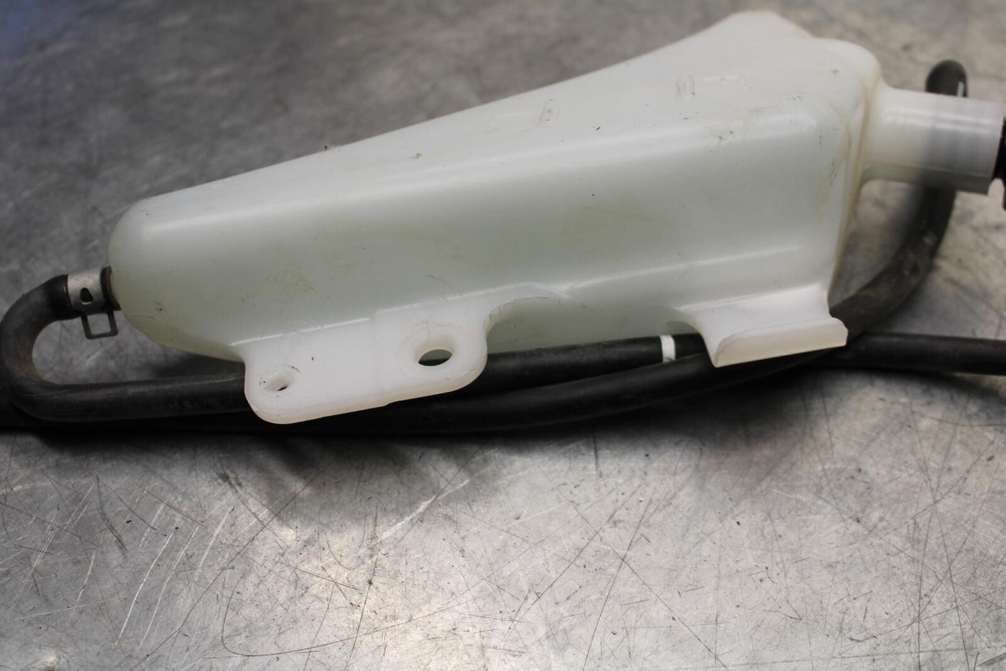 20 SUZUKI GSXR 1000 COOLANT WATER TANK RESERVOIR BOTTLE BB597