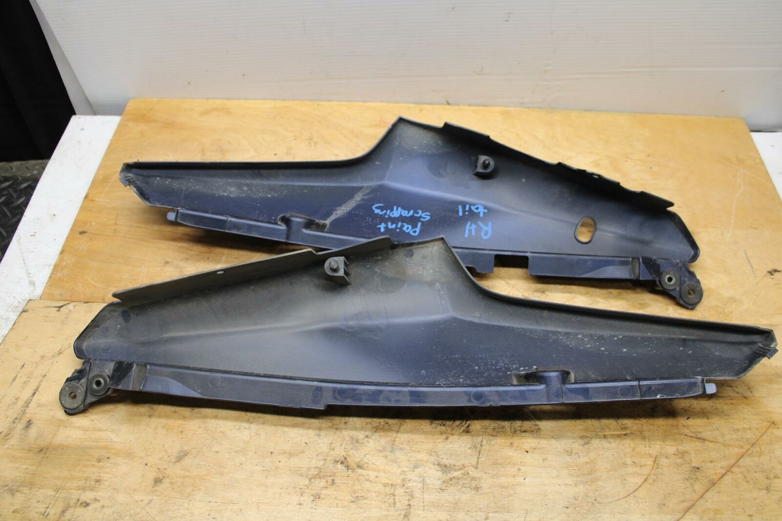 02-03 SUZUKI VSTROM 1000 REAR BACK TAIL FAIRING COWL SHROUD BB331