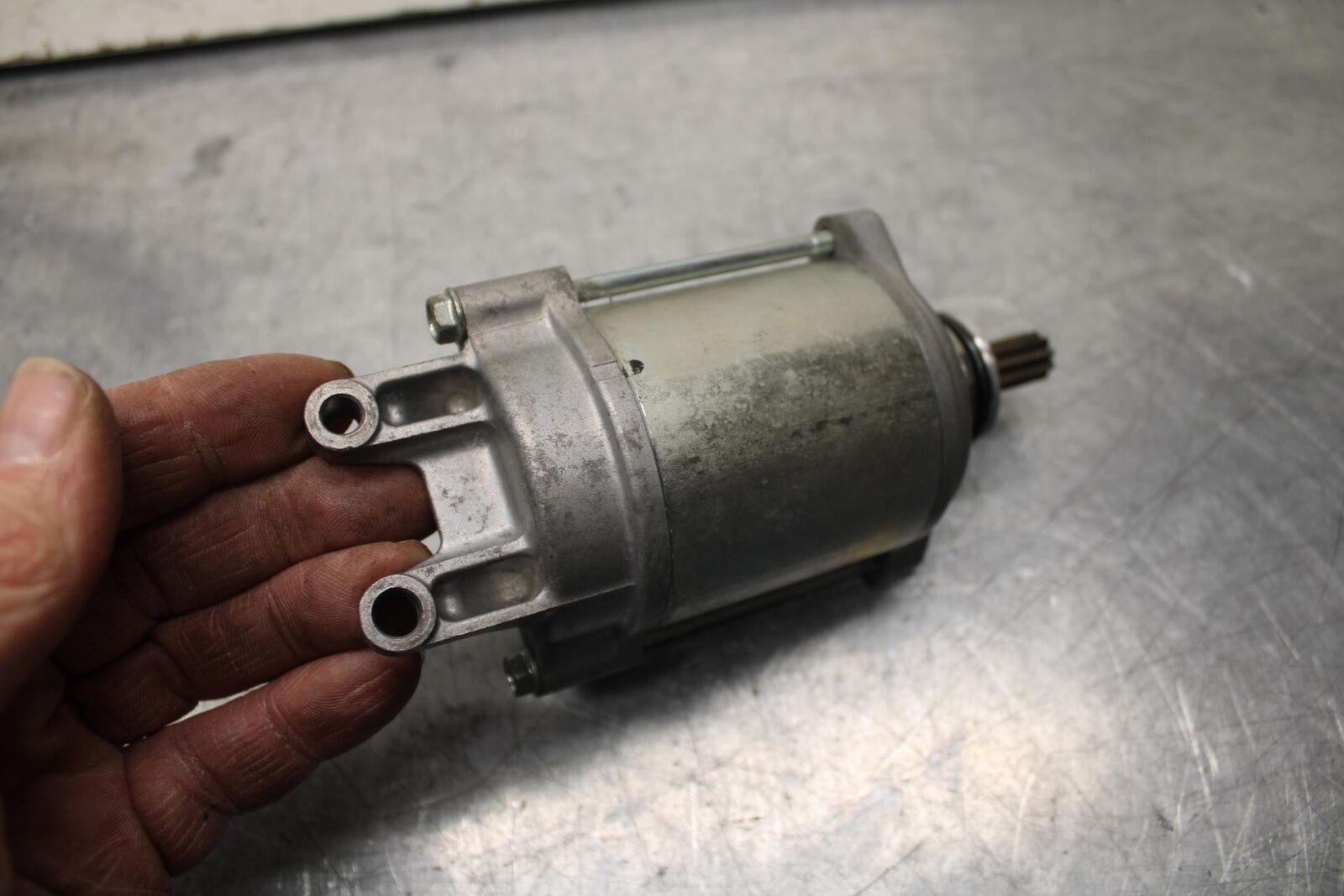 01 SUZUKI GSXR1000 ENGINE STARTING STARTER MOTOR -DC 12V 1100-40F00 BB100