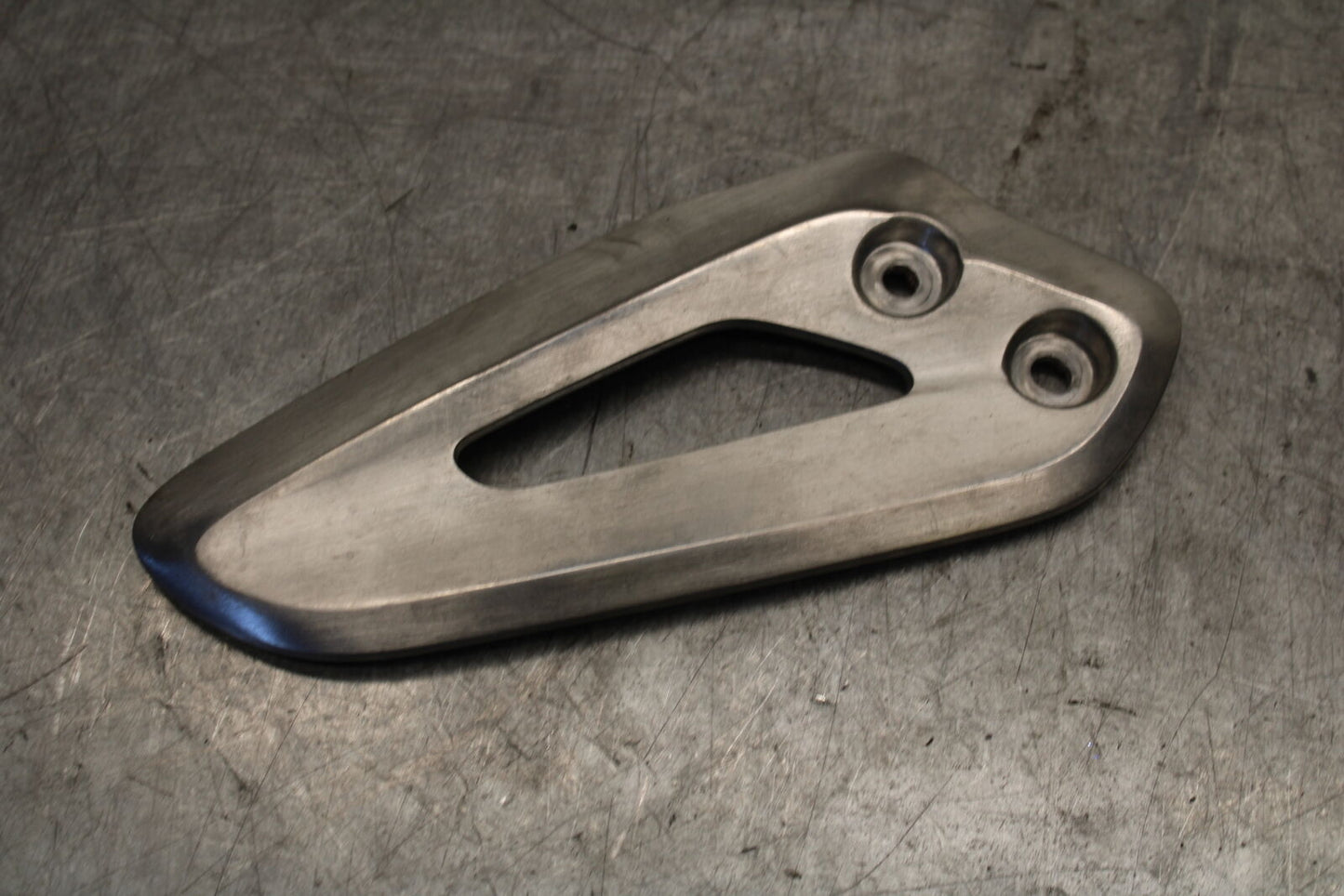 19-21 TRIUMPH SPEED TWIN 1200 RIGHT REARSET REAR SET HEEL GUARD COVER BB653