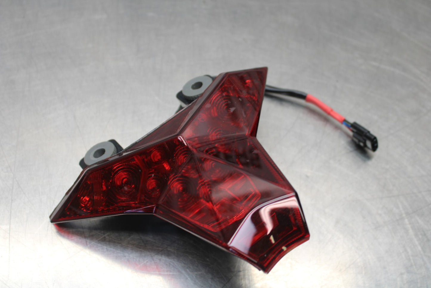 24-25 KAWASAKI NINJA ZX4R REAR TAIL TAILLIGHT BACK BRAKE LIGHT BB610