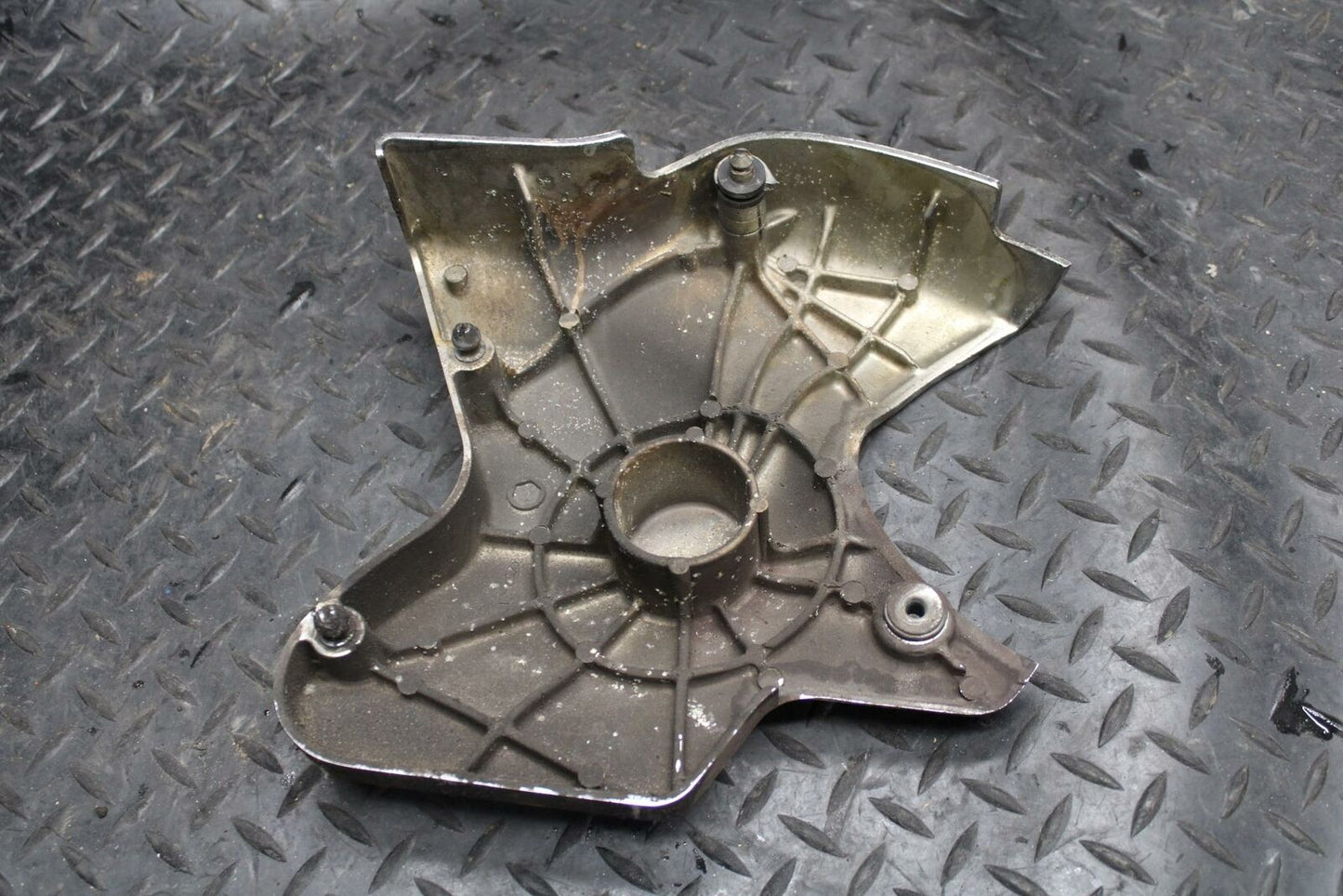 01-02 HONDA SHADOW SPIRIT 750 ENGINE SPROCKET COVER BB198