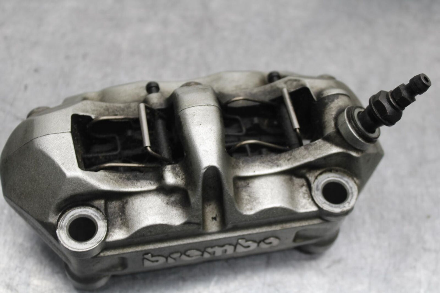 08-11 TRIUMPH SPEED TRIPLE BREMBO FRONT BRAKE CALIPER SET PAIR CALIPERS BB102