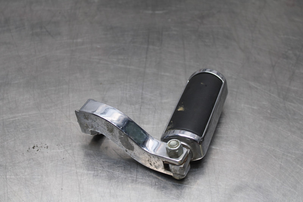 08 HARLEY-DAVIDSON ELECTRA GLIDE POLICE EFI FLHTPI REAR PASSENGER FOOT PEG BB816