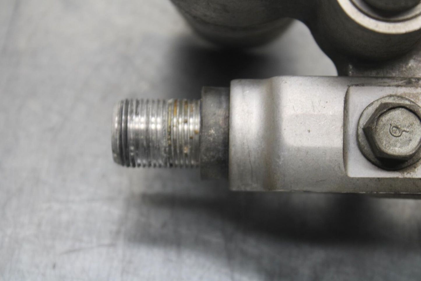 1999 Suzuki GSXR600 REAR BACK SHOCK ABSORBER SUSPENSION 62100-34E21 BB608