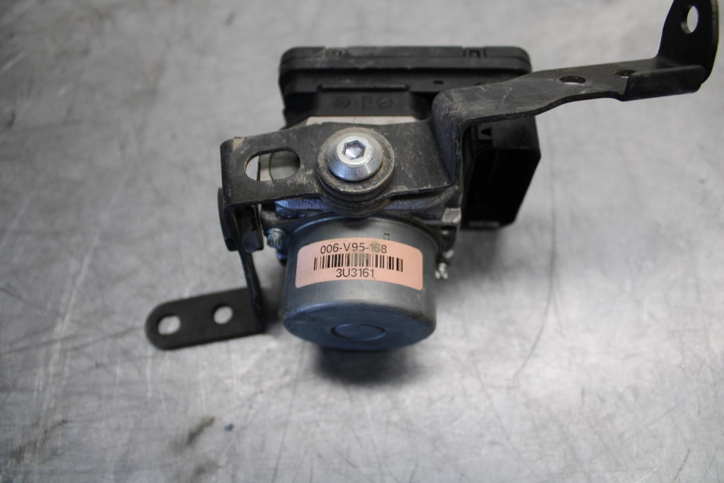18 KAWASAKI Z 400 ABS PUMP UNIT MODULE BB469
