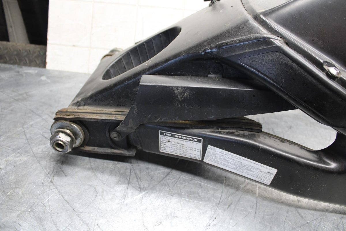 2007 Yamaha YZF R6 REAR SWINGARM BACK SUSPENSION 13S-22110-00-00 BB525