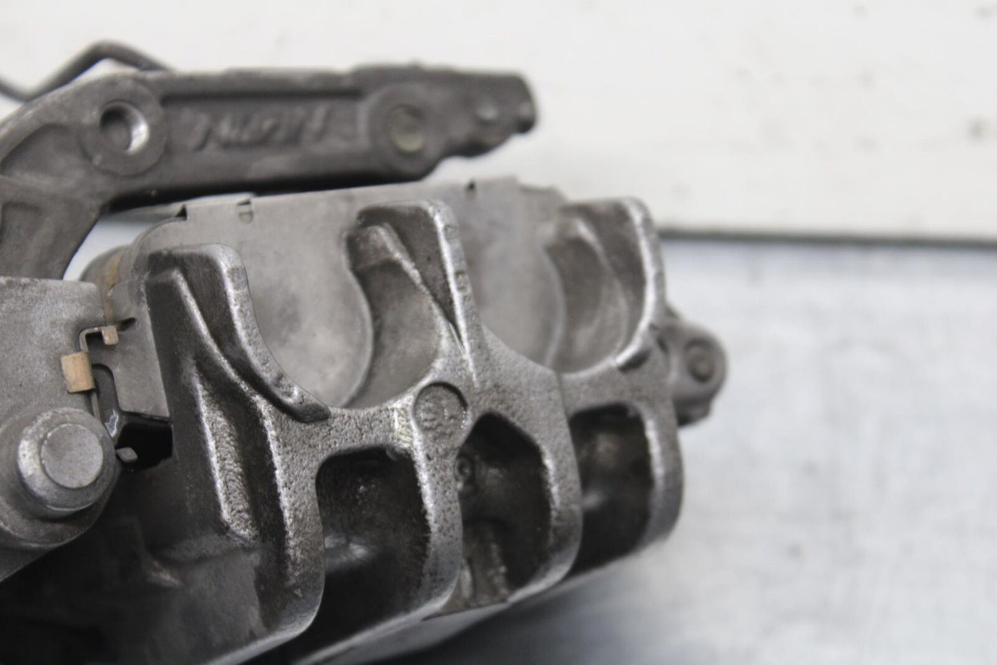 97-03 HONDA SHADOW ACE 750 VT750C LEFT FRONT BRAKE CALIPER BB618