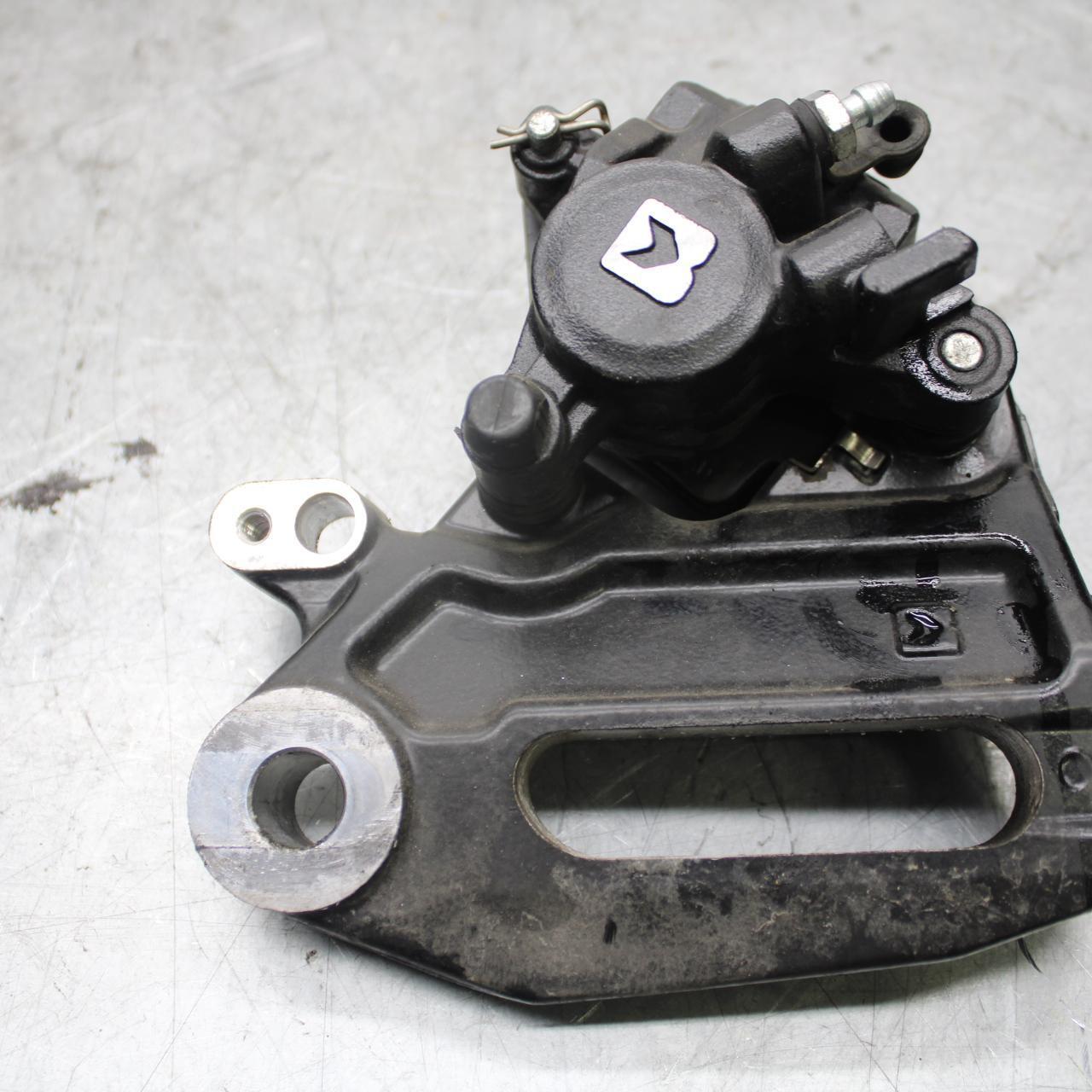 22-23 HUSQVARNA SVARTPILEN 401 REAR BACK BRAKE CALIPER W MOUNT BRACKET BB541
