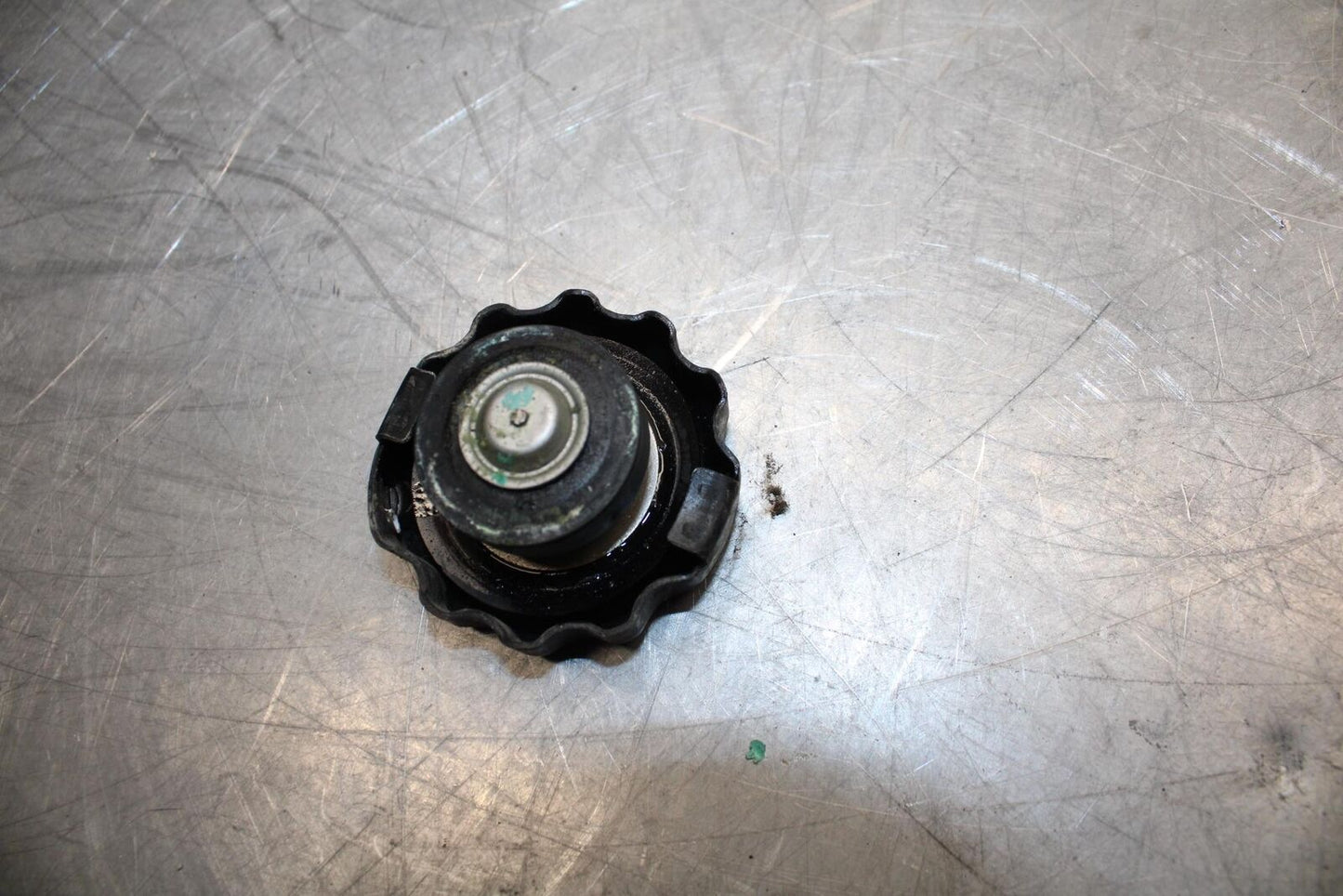 17-21 TRIUMPH STREET TRIPPLE R ABS RADIATOR CAP bb452