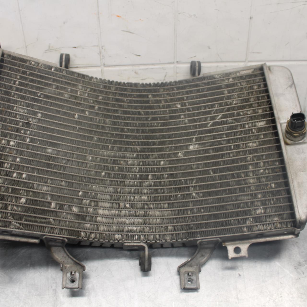 03-04 SUZUKI GSXR1000 ENGINE RADIATOR MOTOR COOLER COOLING  17710-40F20 BB459