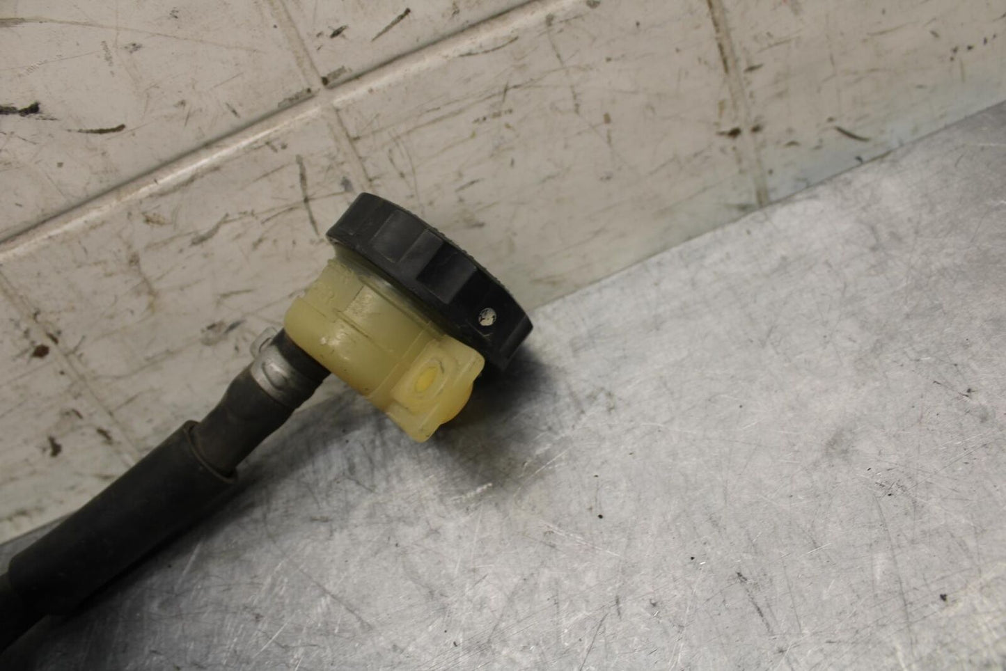 2004 Kawasaki Ninja ZX6RR ZX600M REAR BRAKE MASTER CYLINDER W RESERVOIR BB43
