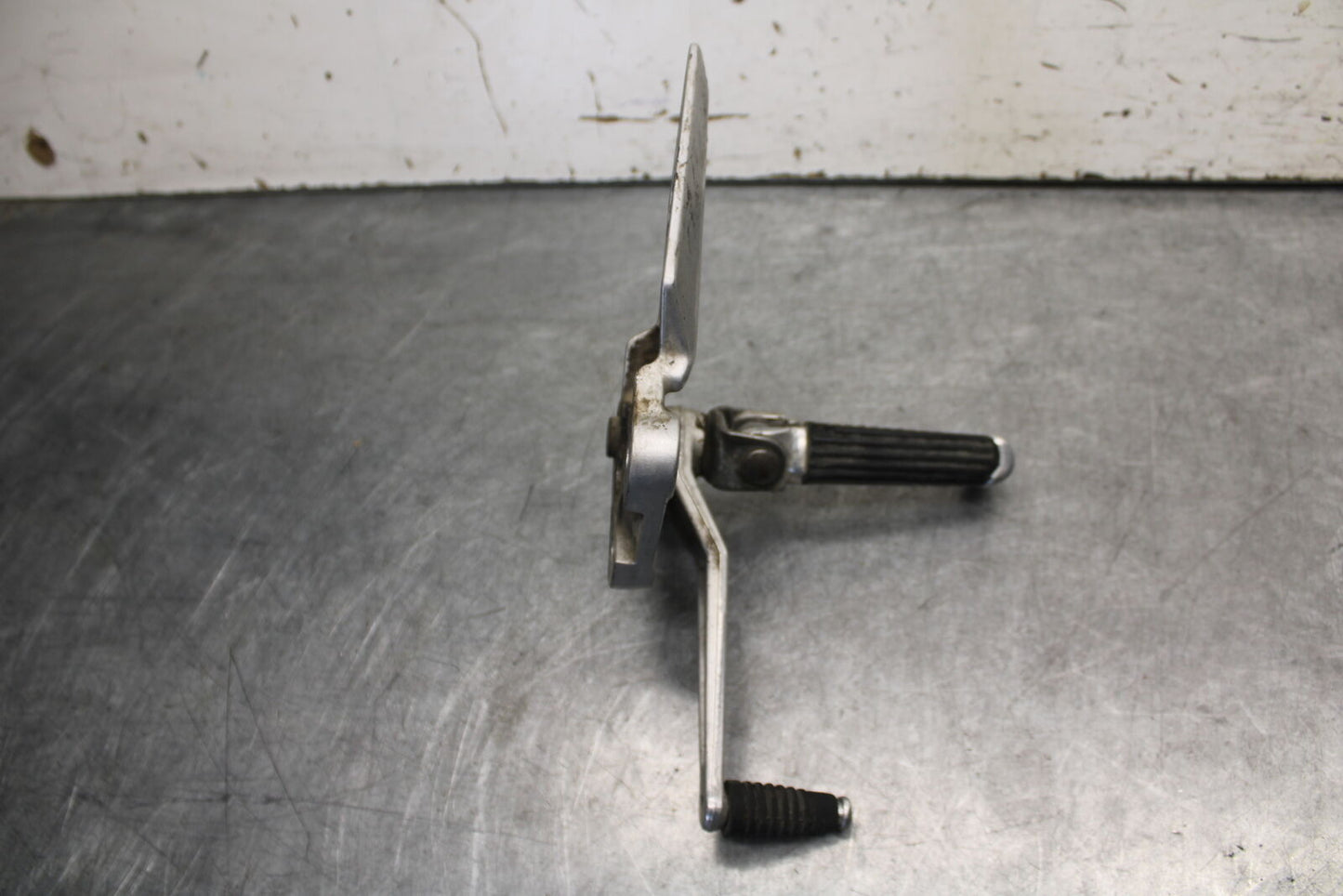 03-07 SUZUKI SV1000S RIGHT LEFT REARSETS REAR SET DRIVER FOOT PEGS BB657