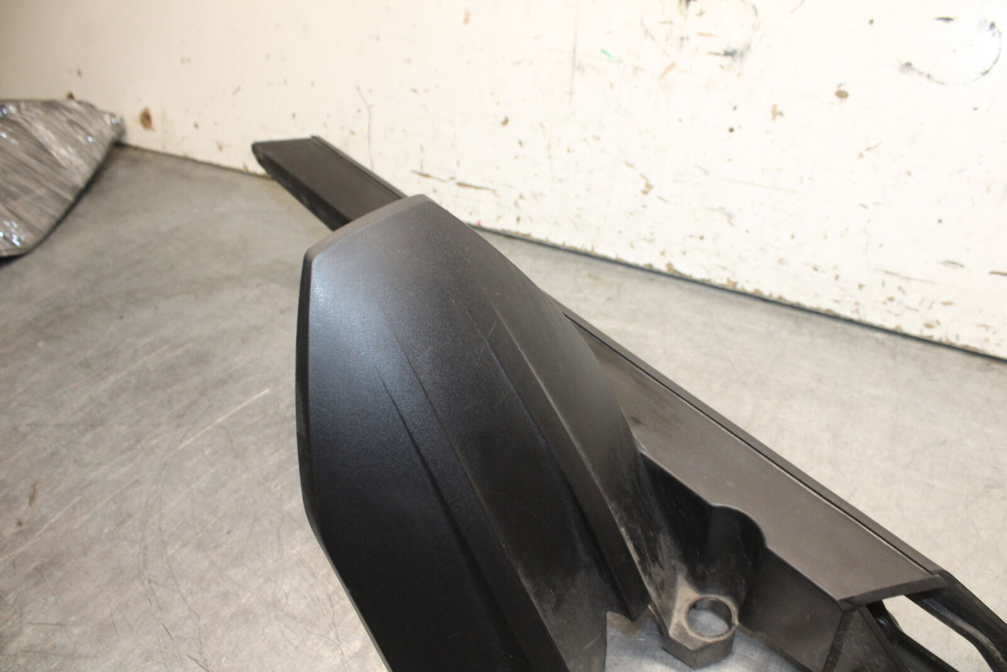 17-24 KTM 390 DUKE REAR BACK WHEEL TIRE HUGGER FENDER BB734