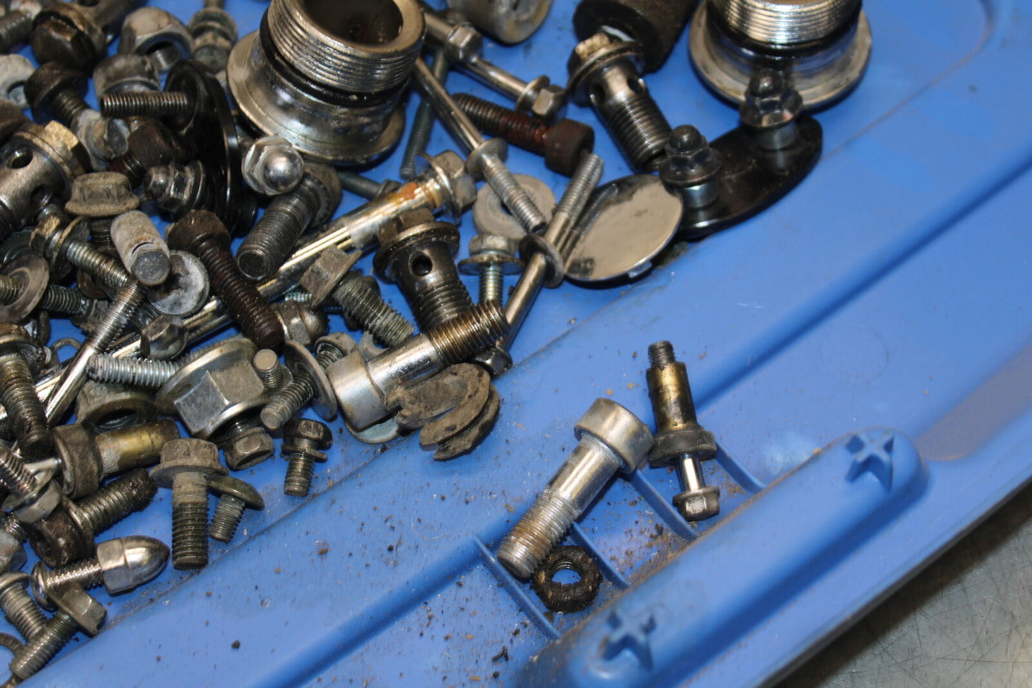 87-03 SUZUKI INTRUDER 1400 VS1400GLP MOUNTING BOLTS HARDWARE MOTOR SCREWS BB702