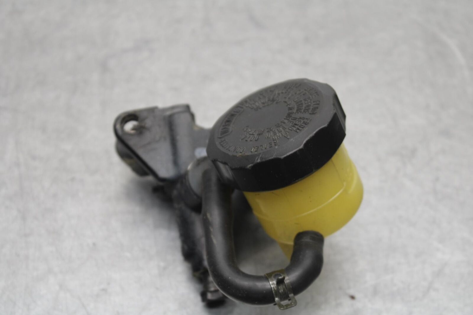 01-03 SUZUKI GSXR600 FRONT BRAKE MASTER CYLINDER BB639