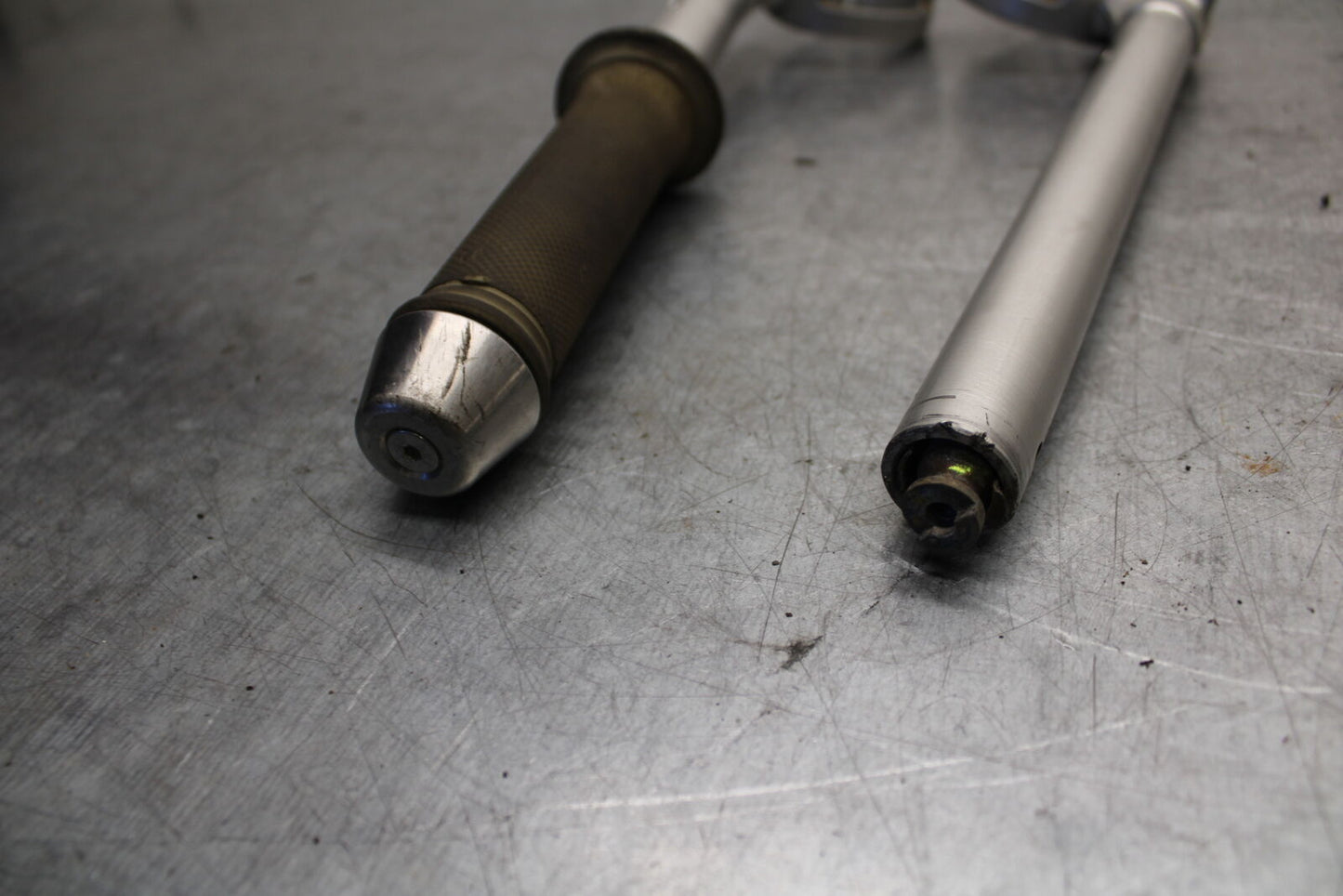 09-11 TRIUMPH DAYTONA 675 LEFT RIGHT CLIP ON ONS HANDLEBARS PAIR SET BB652