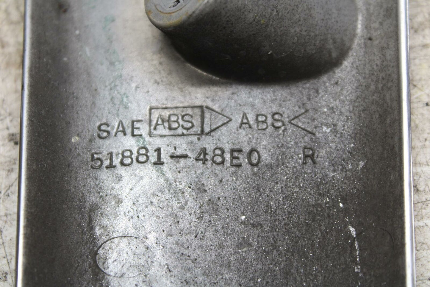 00-04 SUZUKI MARAUDER 800 VZ800 RADIATOR TRIM SHIELD GUARD BB305