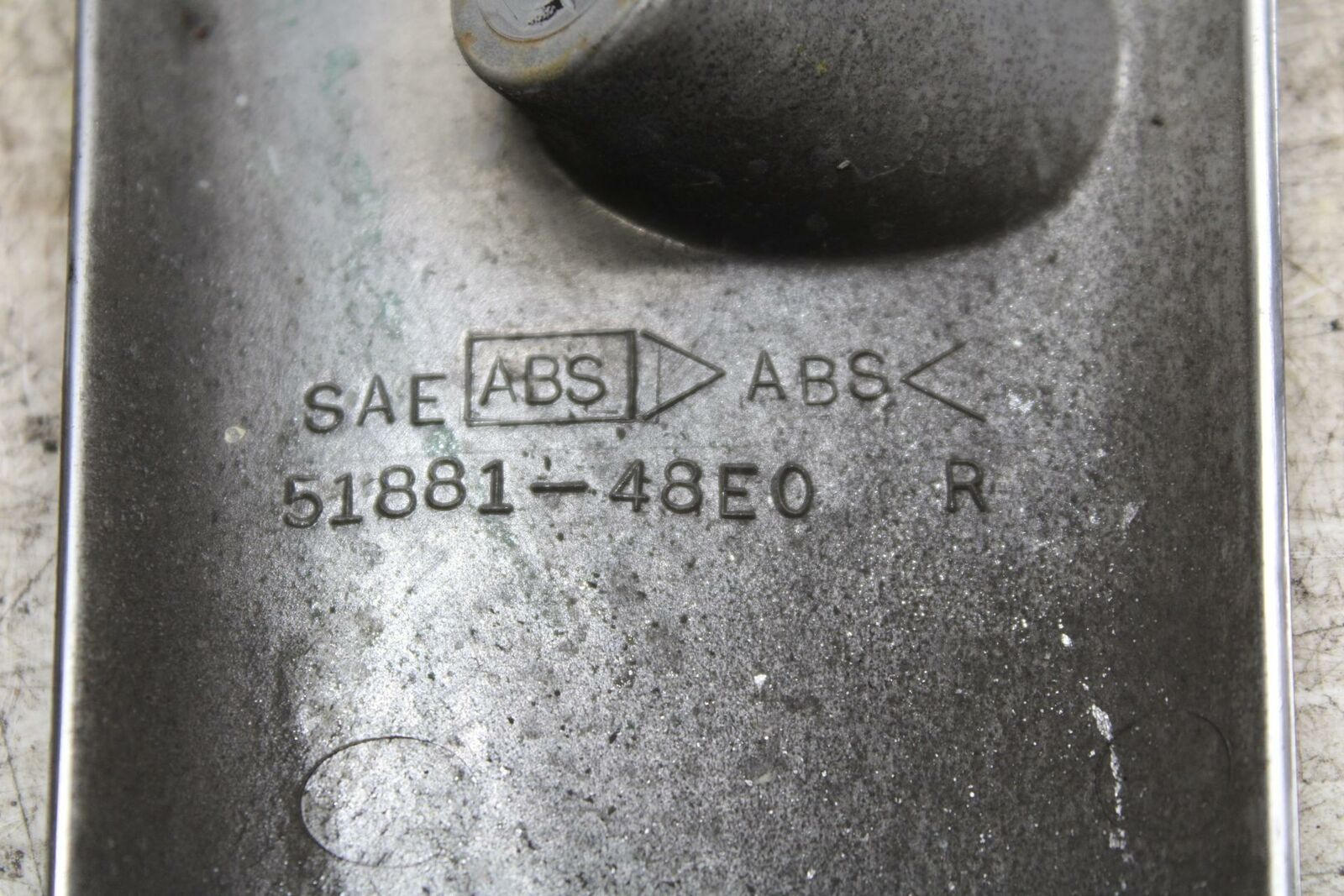 00-04 SUZUKI MARAUDER 800 VZ800 RADIATOR TRIM SHIELD GUARD BB305